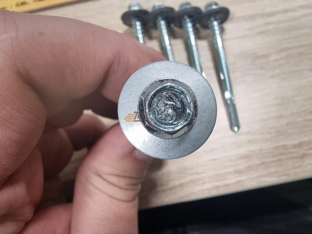 WKRĘT SAMOWIERCĄCY DO PŁYT WARSTWOWYCH 5,5/6,3x70 100szt
