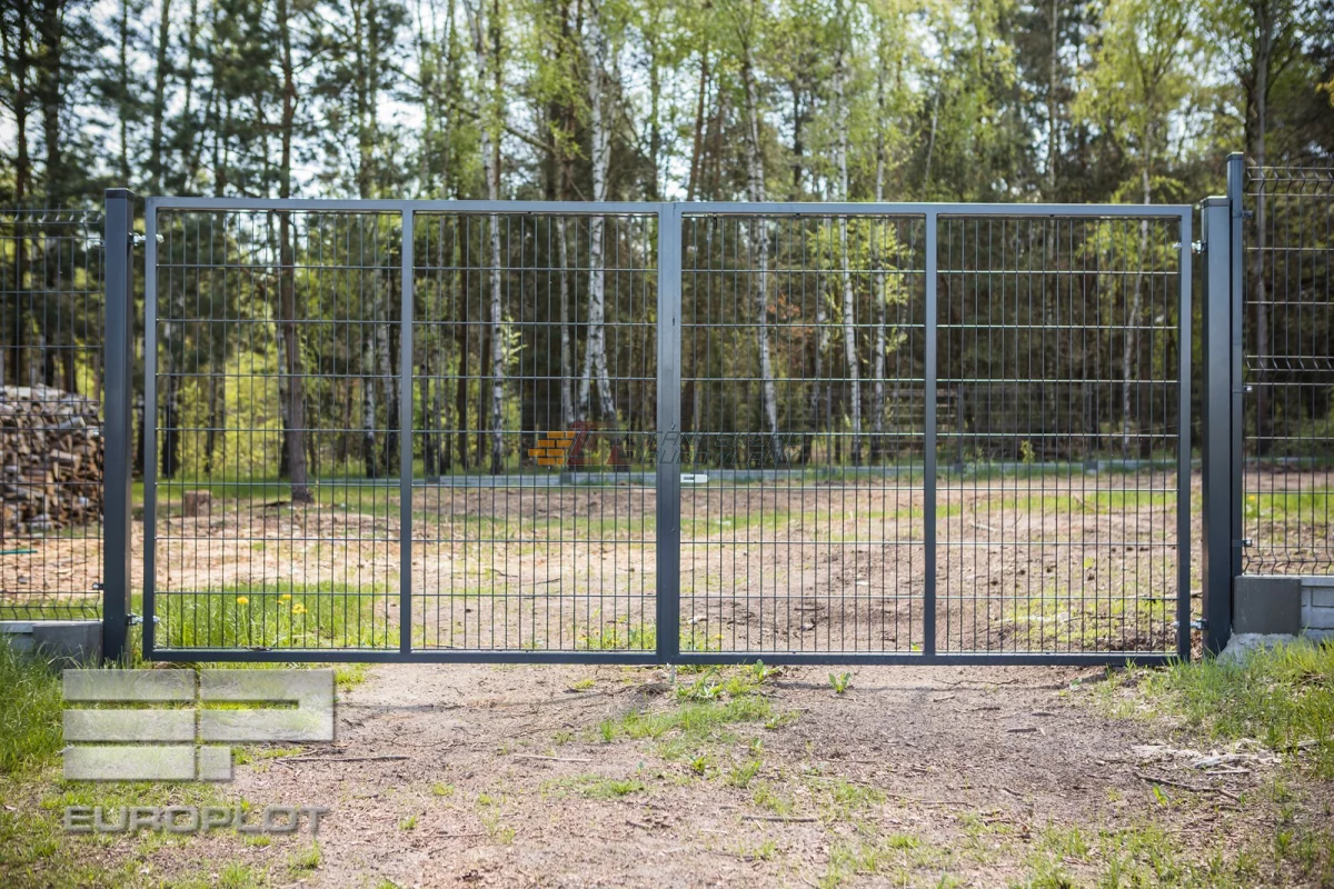 Ogrodzenia panelowe 3D oraz 2D + podmurówka + montaż + brama wjazdowa