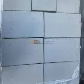 Bloczek fundamentowy, Bloczek betonowy B20