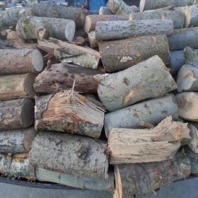 Drewno opałowe  ;  w cenie 300 zł/m3