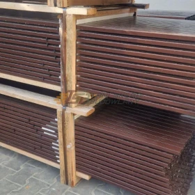 Poprzeczki metalowe 2.5 mb w kolorze brązowym i grafitowym