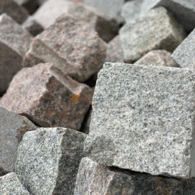 Kostka granitowa Miszung cięto łupana 4/6 