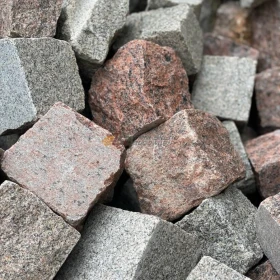 Kostka granitowa cięto łupana 8/11 Miszung