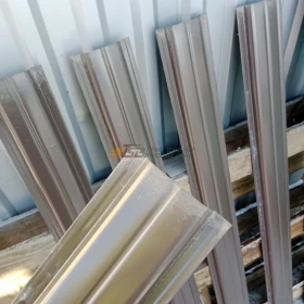 Sztacheta Metalowa Ciemny Brąz Połysk 2 Gatunek