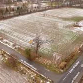 Działka pod zabudowę 10 domów lub usługi .