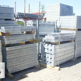 Szalunki ścienne Tekko 50 m2  szalunki fundamentowe lekkie komplet