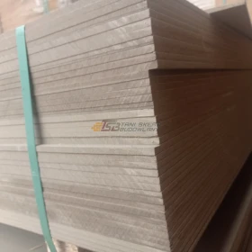 HDF surowy WD ; 6,8mm  2970x2280