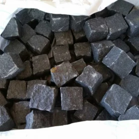 Czarna Kostka Granitowa łupana 8/11 na podjazdy , drogi, ścieżki