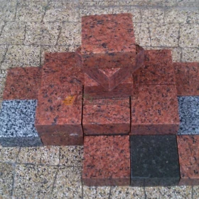 Czerwona Kostka Granitowa cięta płomieniowana na podjazdy, drogi, ścieżki PROMO!!