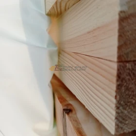 listwa strugana ,sucha sosnowa; długość 400cm ;   5 x 3,2cm