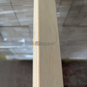 Listwy brzozowe proste ze sfazowanymi krawędziami w rozmiarze 1950x40x20 mm