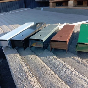 Ceownik metalowy, łącznik podmurówki, uchwyt - panele ogrodzeniowe,  podmurówka